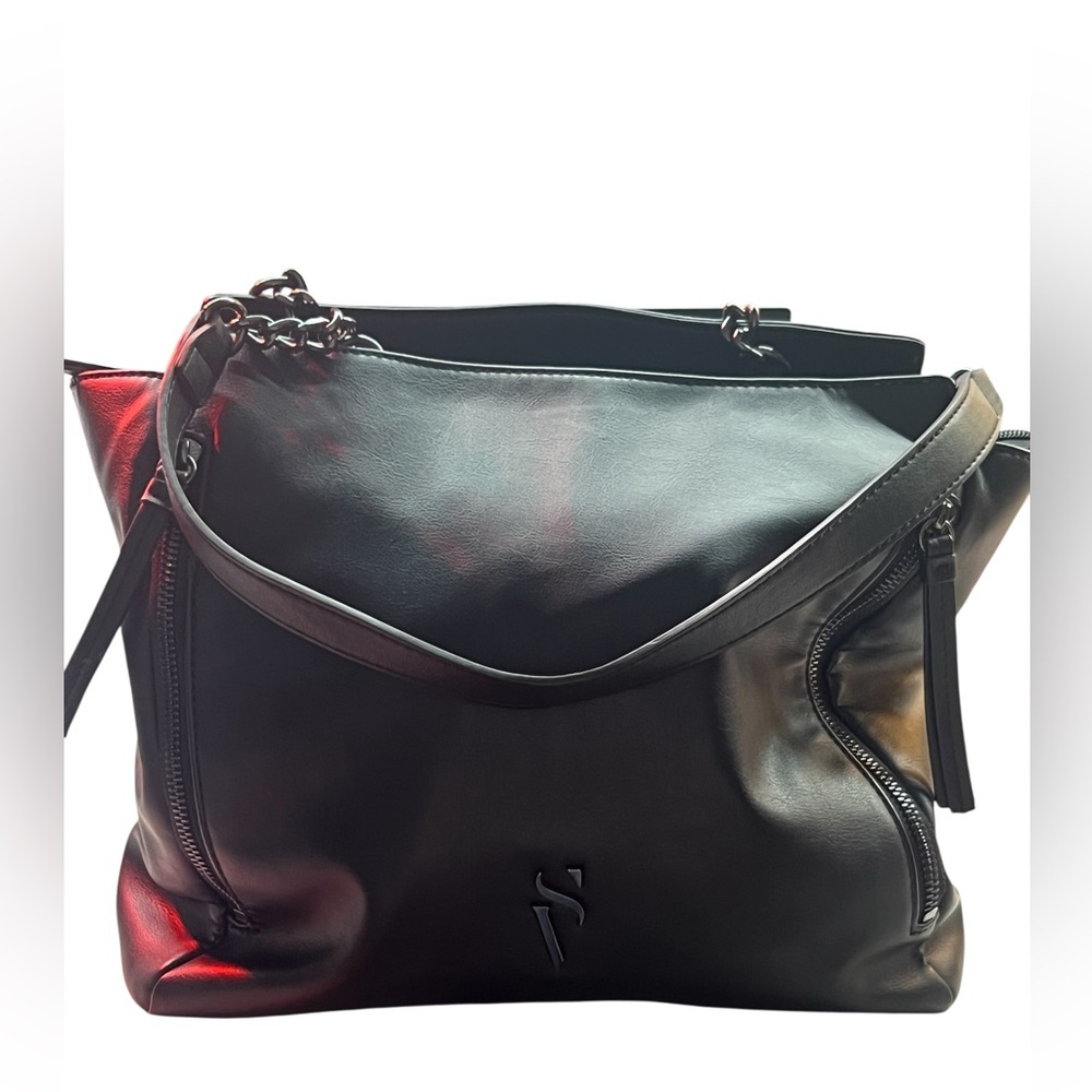 Simply Vera Vera Wang‎ hobo bag,  gunmetal hardware and side zipper details.